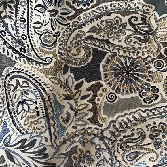 FINAL SALE NWOT Mika Home Paisley Flower Jacquard Pillow Cover (22”x22”) - Picture 4 of 5